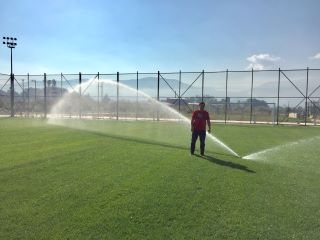 Futbol sahası sulaması